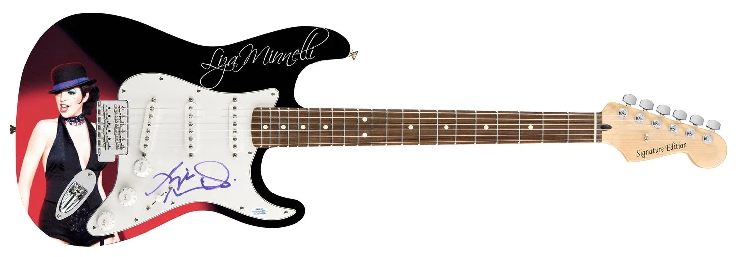 Liza Minelli Signed Autographed Photo Graphics Guitar ACOA, image 2