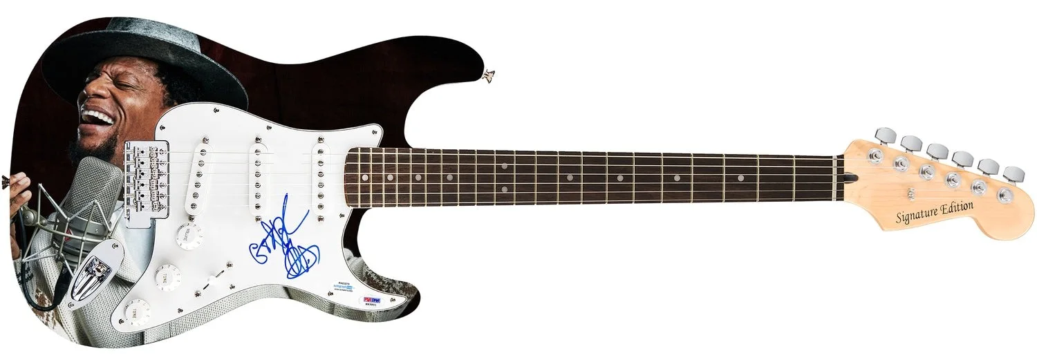 DL Hughley Signed Autographed 1/1 Custom Graphics Photo Guitar ACOA, image 2