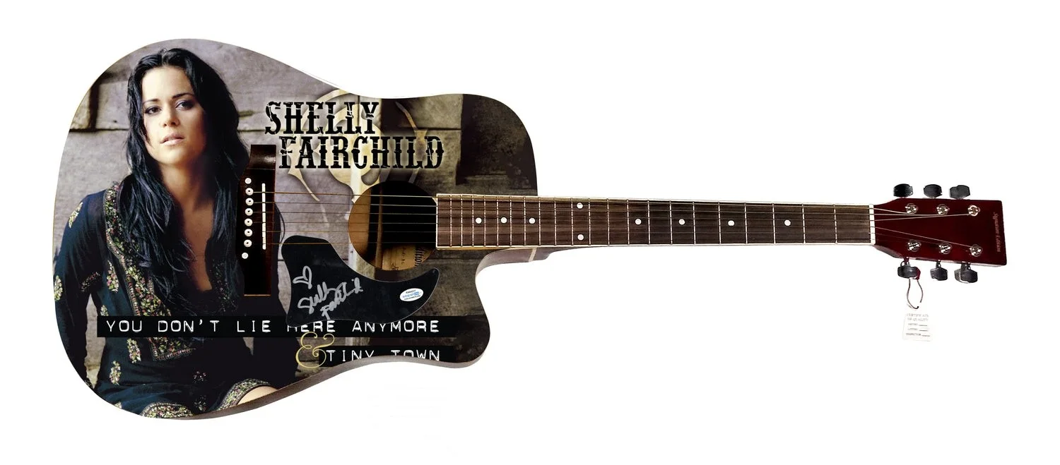 Shelly Fairchild Signed 1:1 Signature Edition Graphics Photo Guitar ACOA, изображение 2
