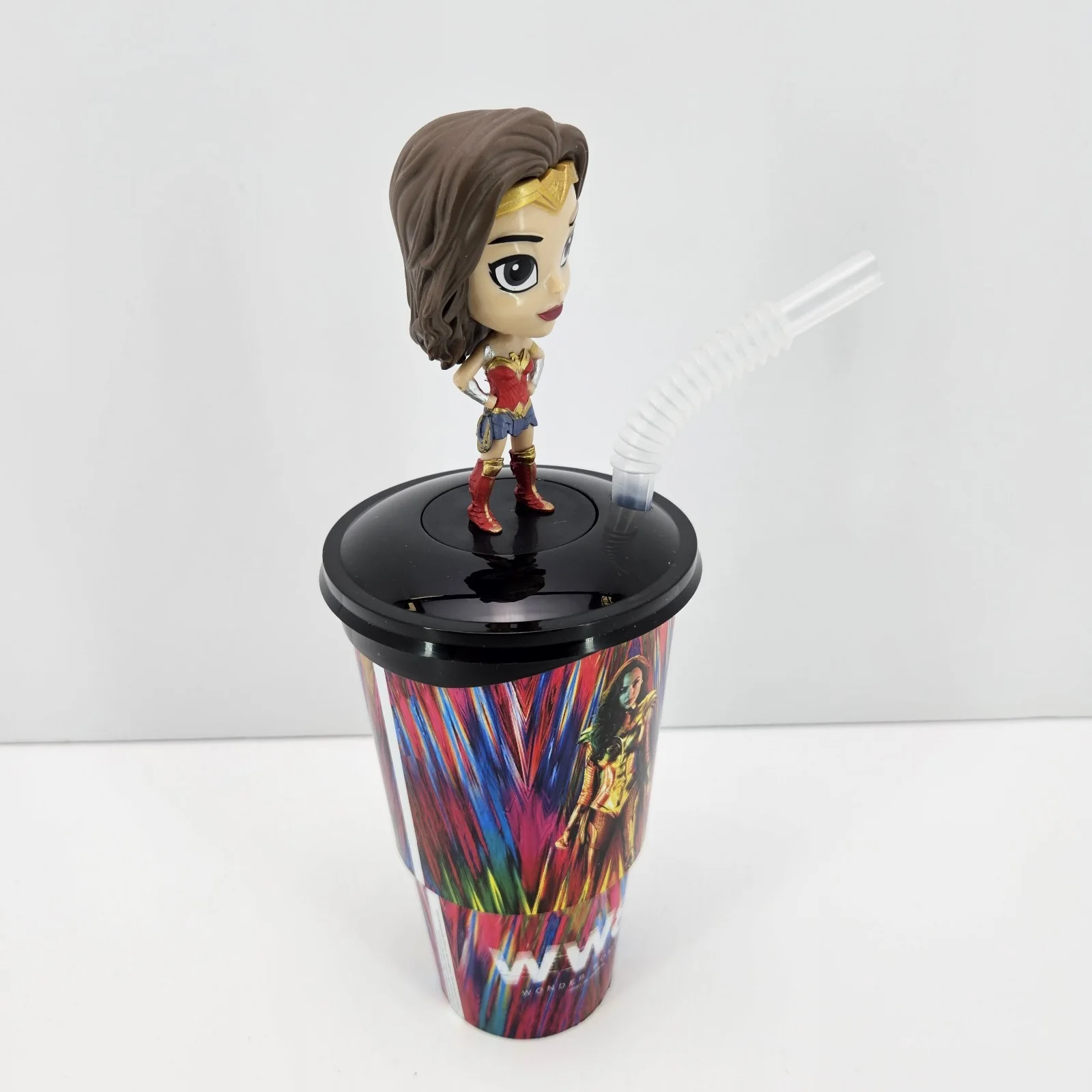 Wonder Woman 1984 2020 Movie Theater Cinema Cup with Wonder Woman Figure Topper, изображение 2