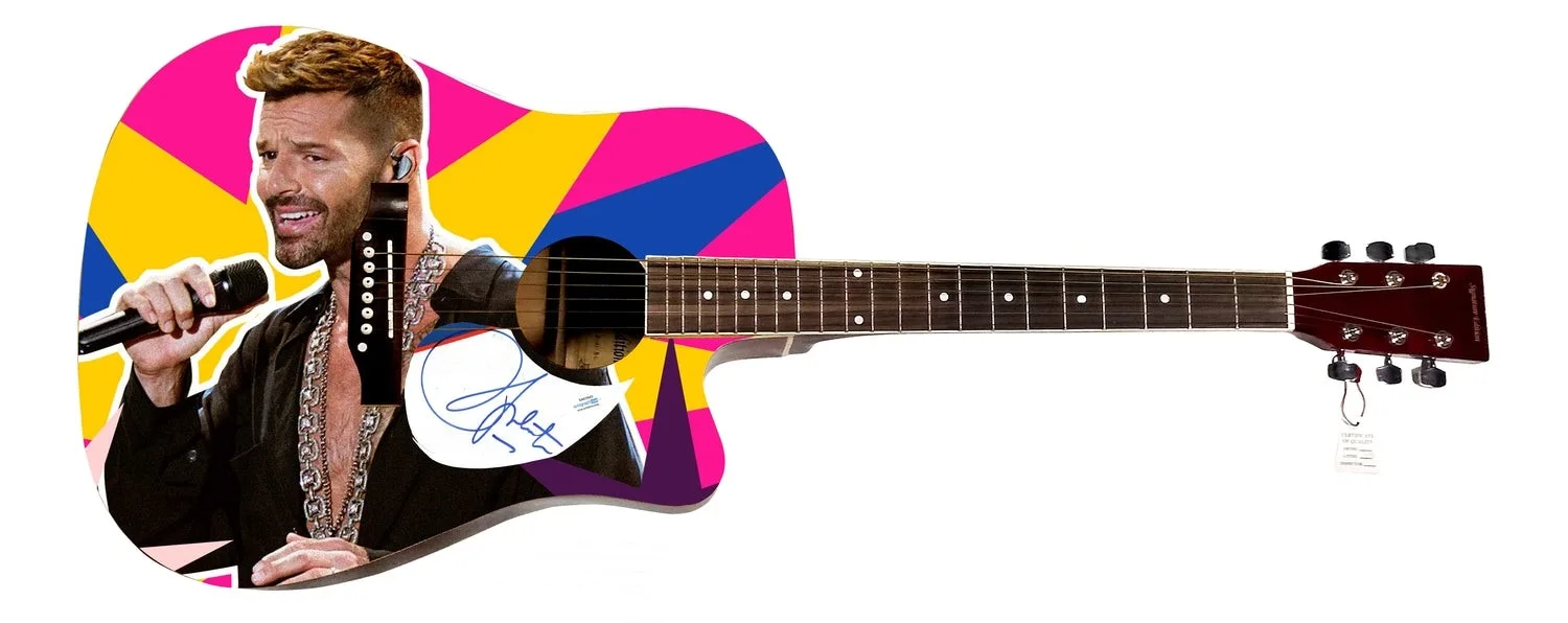 Ricky Martin Signed 1:1 Signature Edition Graphics Photo Guitar ACOA, image 2