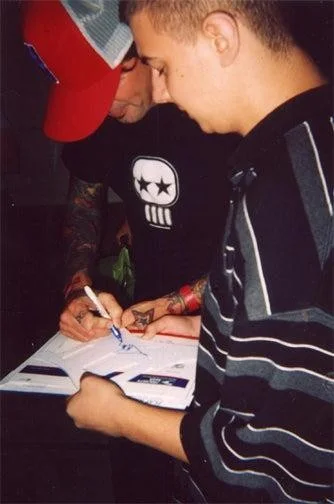 Motley Crue Tommy Lee Signed Autographed Custom Photo Graphics Guitar ACOA ACOA, изображение 5