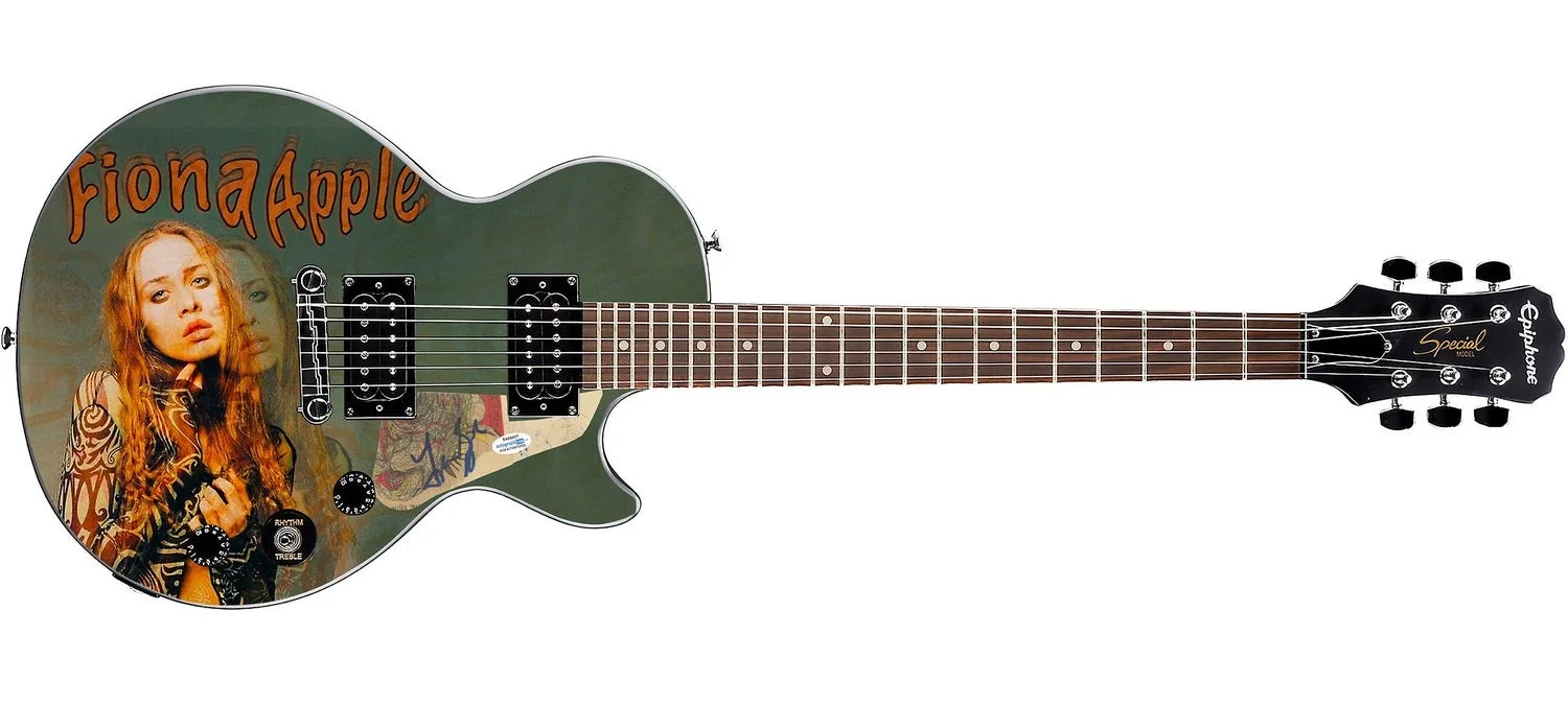 Fionna Apple Signed Gibson Epiphone Les Paul Photo Graphics Guitar ACOA, изображение 2