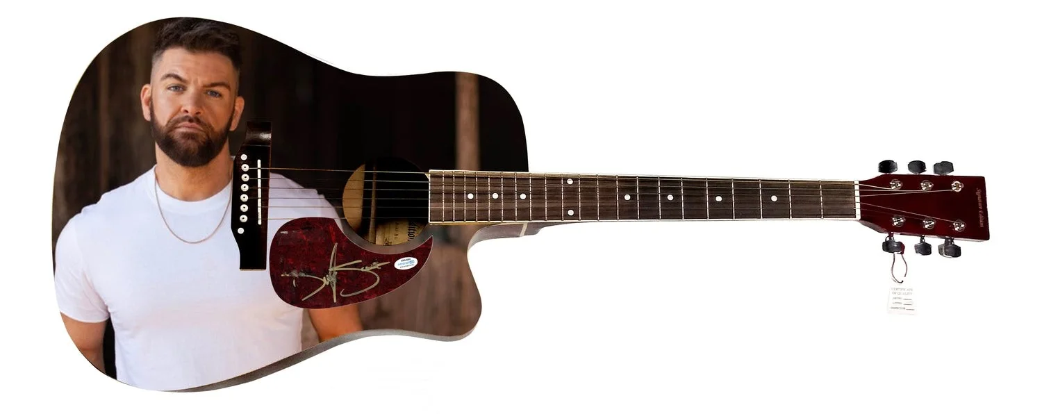 Dylan Scott Signed 1:1 Signature Edition Graphics Photo Guitar ACOA, изображение 2