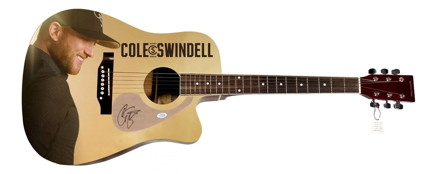 Cole Swindell Signed 1/1 Custom Graphics Photo Guitar ACOA, изображение 2