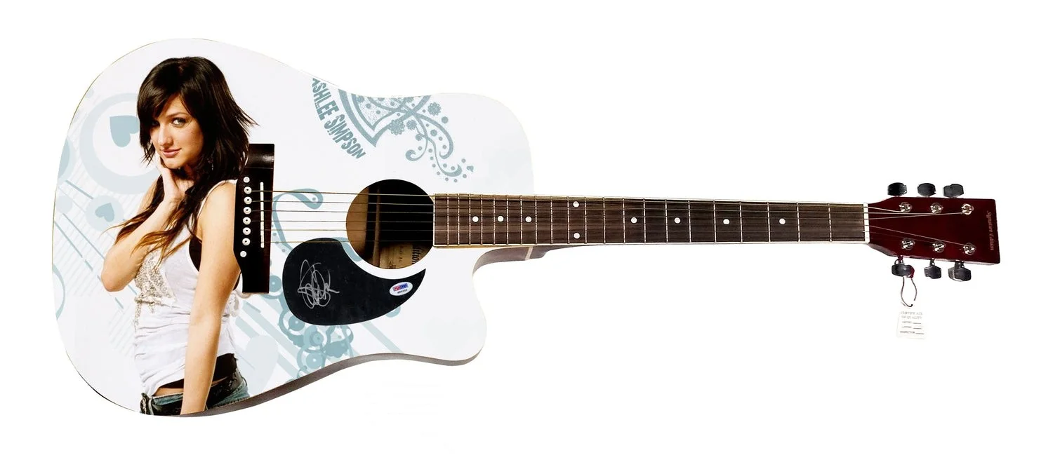 Ashlee Simpson Signed 1/1 Custom Graphics Photo Guitar PSA, image 2