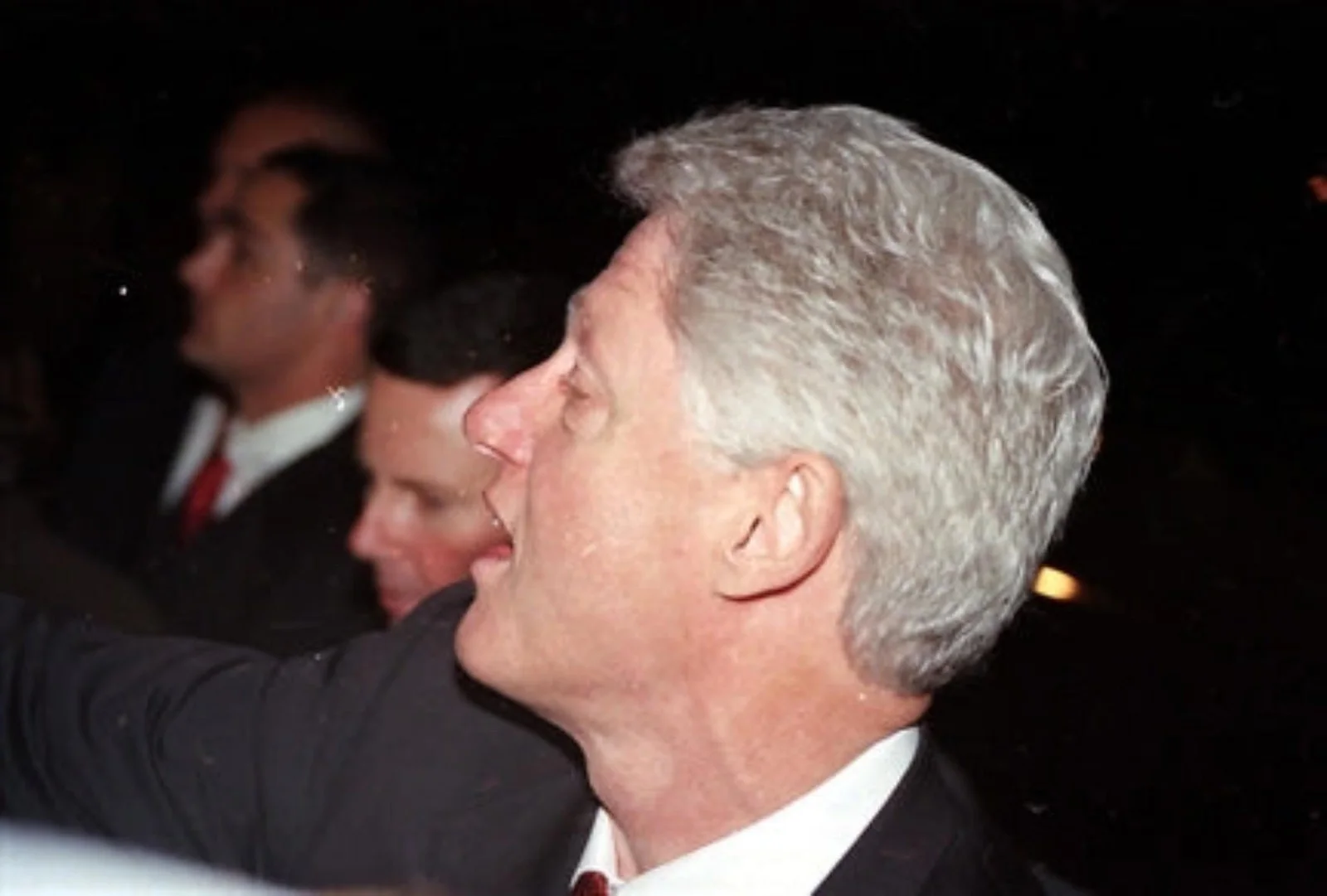 Bill Clinton Signed Autographed 11x14 Photo ACOA ACOA, image 4