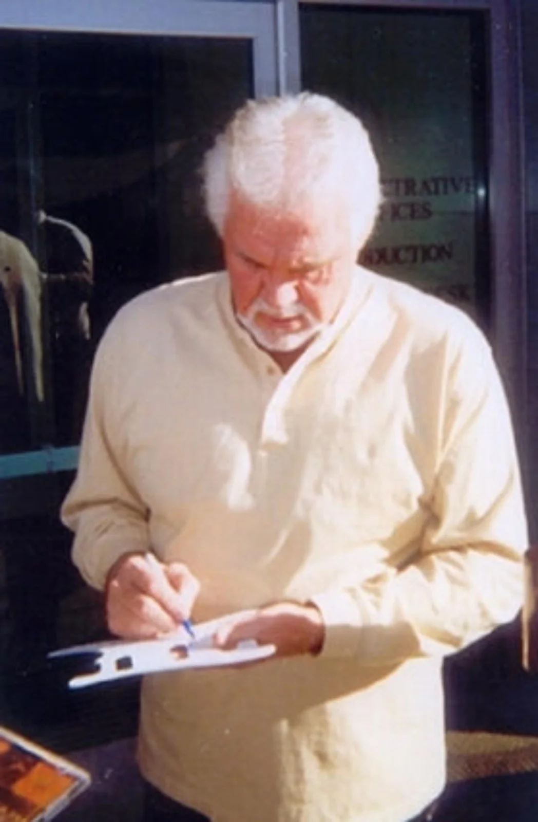 Kenny Rogers Signed Autographed 12x18 B/W Photo ACOA, изображение 3