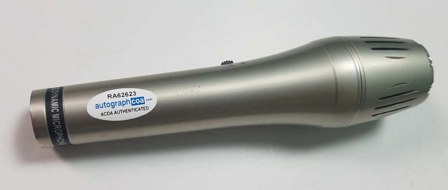 Common Signed Autographed Microphone ACOA, изображение 2