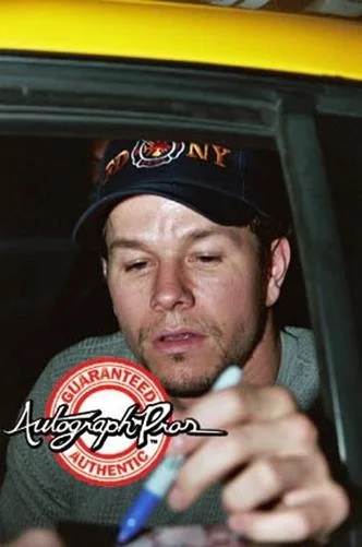 Mark Wahlberg Signed Autographed Blue Gloves 8x10 Photo, image 2