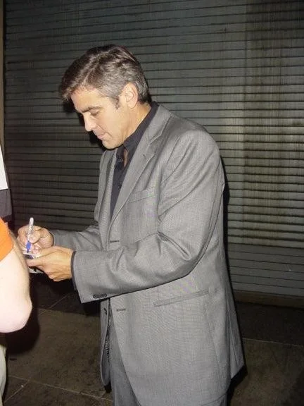 George Clooney Signed Autographed 8x10 Photo Up In The Air, изображение 4