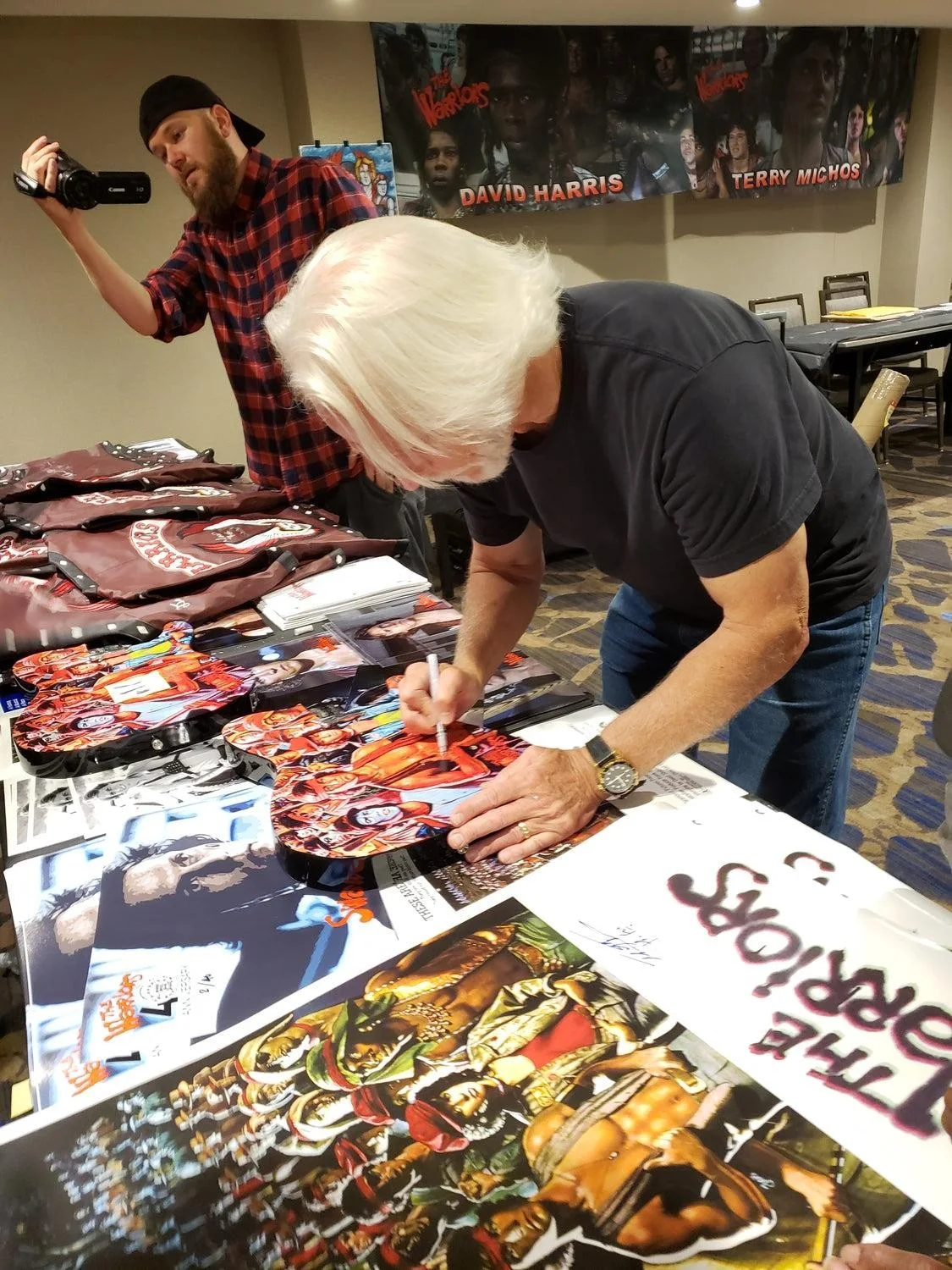 Warriors Cast Signed X7 Guitar with Custom Graphics Photo Art Exact Proof, image 3