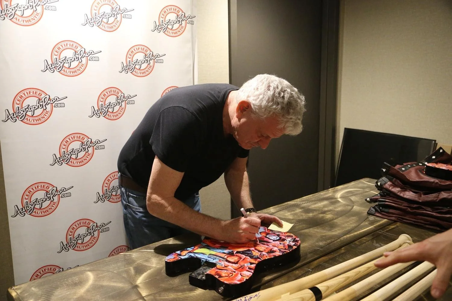 Warriors Cast Signed X7 Guitar with Custom Graphics Photo Art Exact Proof, image 4