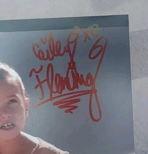 Cailey Fleming — Cailey Fleming Signed Star Wars The Force Awakens Young Rey 8x10 Photo, image 2