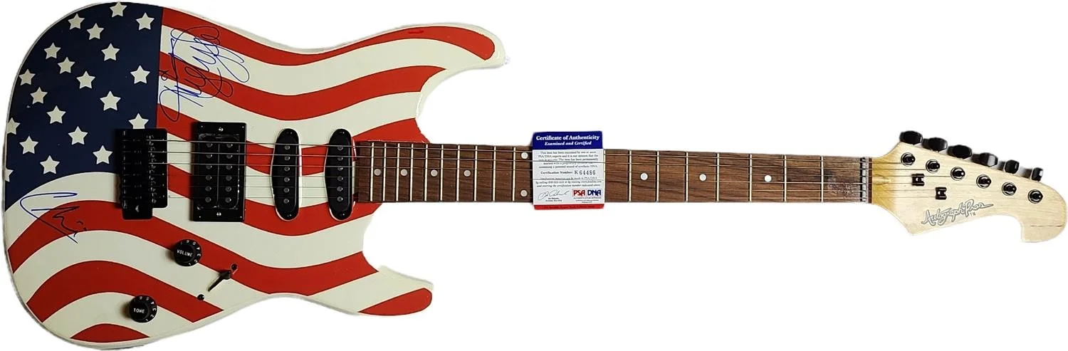 Kristy Lee Cook & Chikezie American Idol Signed Guitar PSA PSA, изображение 2