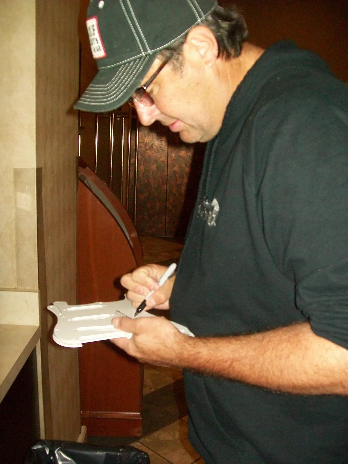 Vince Gill Signed Autographed Eric Clapton Live Graphics Photo Guitar ACOA, image 4
