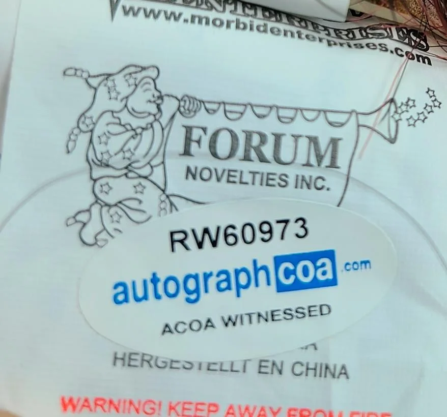 Linda Blair Signed Autographed The Exorcist Mask & Display Stand ACOA Witness, изображение 2