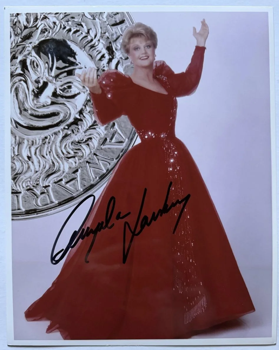 Angela Lansbury — Angela Lansbury (d. 2022) Signed Autographed Glossy 8x10 Photo
