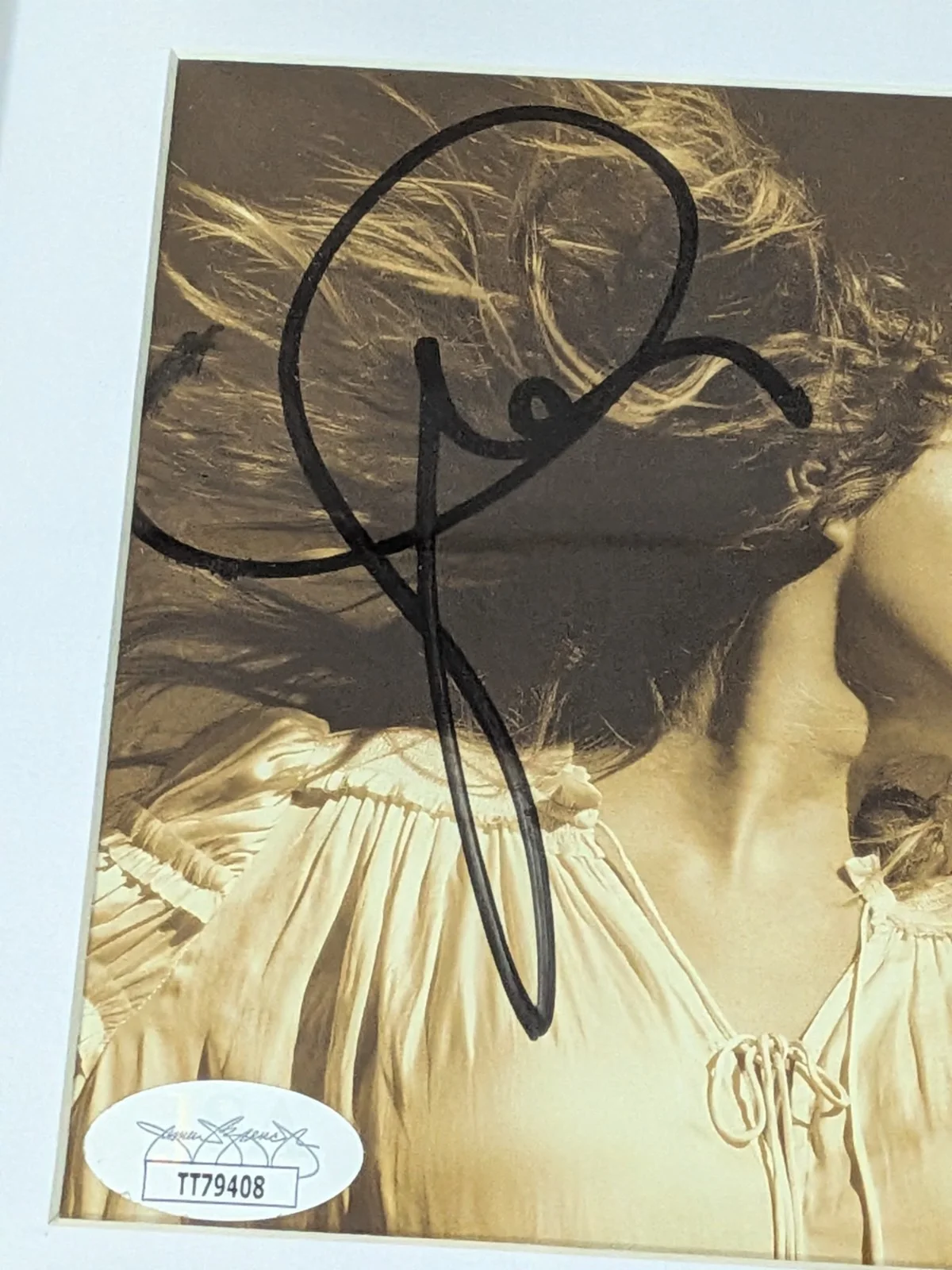 TAYLOR SWIFT Signed FEARLESS Music CD FRAMED Auto JSA COA Free Ship! Last Item!, изображение 2