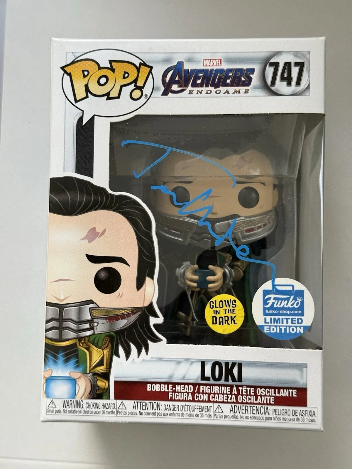 Tom Hiddleston — Tom Hiddleston signed Loki Avengers Endgame Funko Pop #747 Beckett BAS autograph, изображение 3