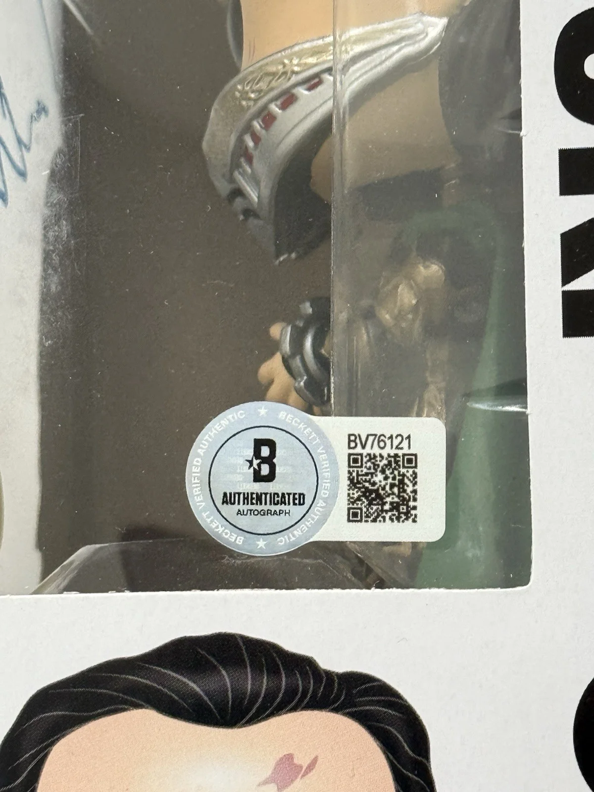 Tom Hiddleston — Tom Hiddleston signed Loki Avengers Endgame Funko Pop #747 Beckett BAS autograph, изображение 4