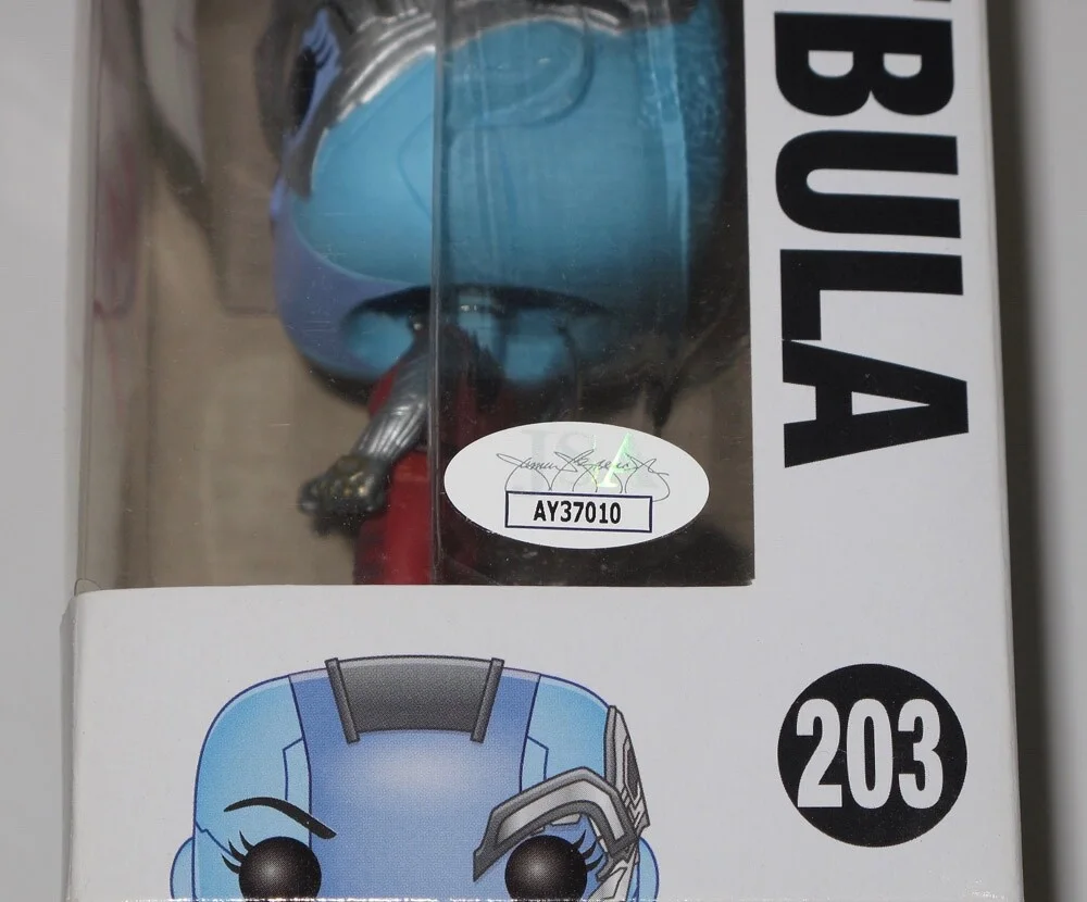 Karen Gillan — Karen Gillan signed GUARDIANS OF THE GALAXY "NEBULA" Funko Pop #203 Proof JSA, image 3