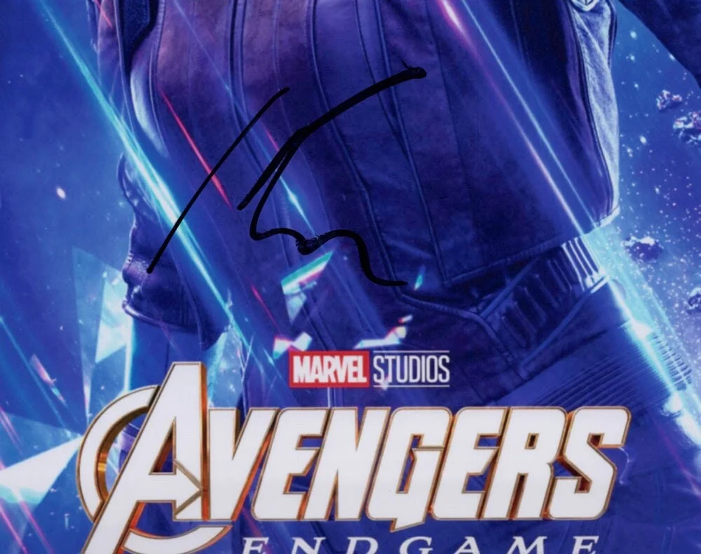 Karen Gillan — Karen Gillan signed "AVENGERS: ENDGAME" 8x10 Photo EXACT PROOF a Nebula RACC COA, image 5
