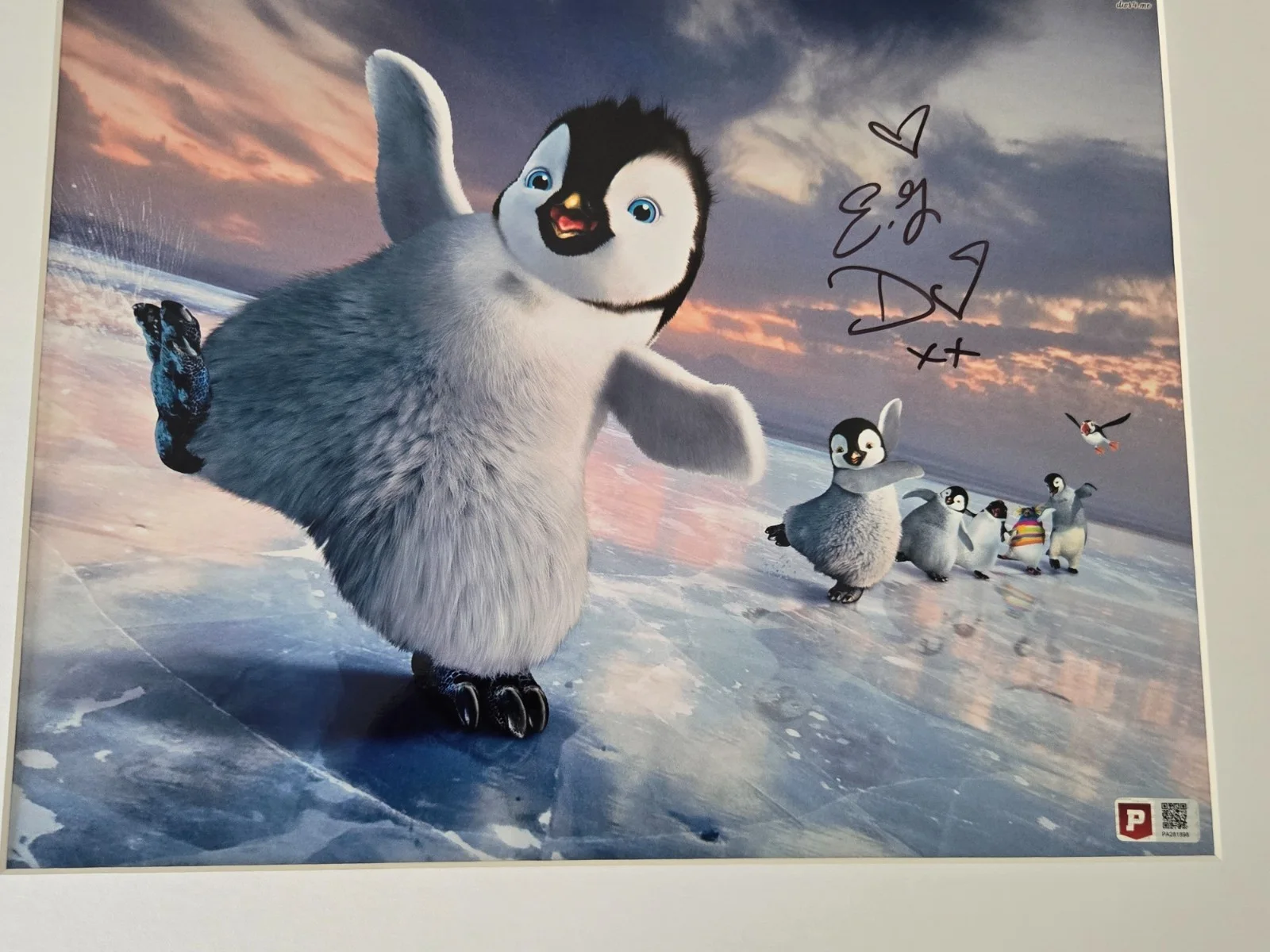 EG Daily — EG Daily Signed Happy Feet Photo Display Framed 16x20 PRISTINE, изображение 2