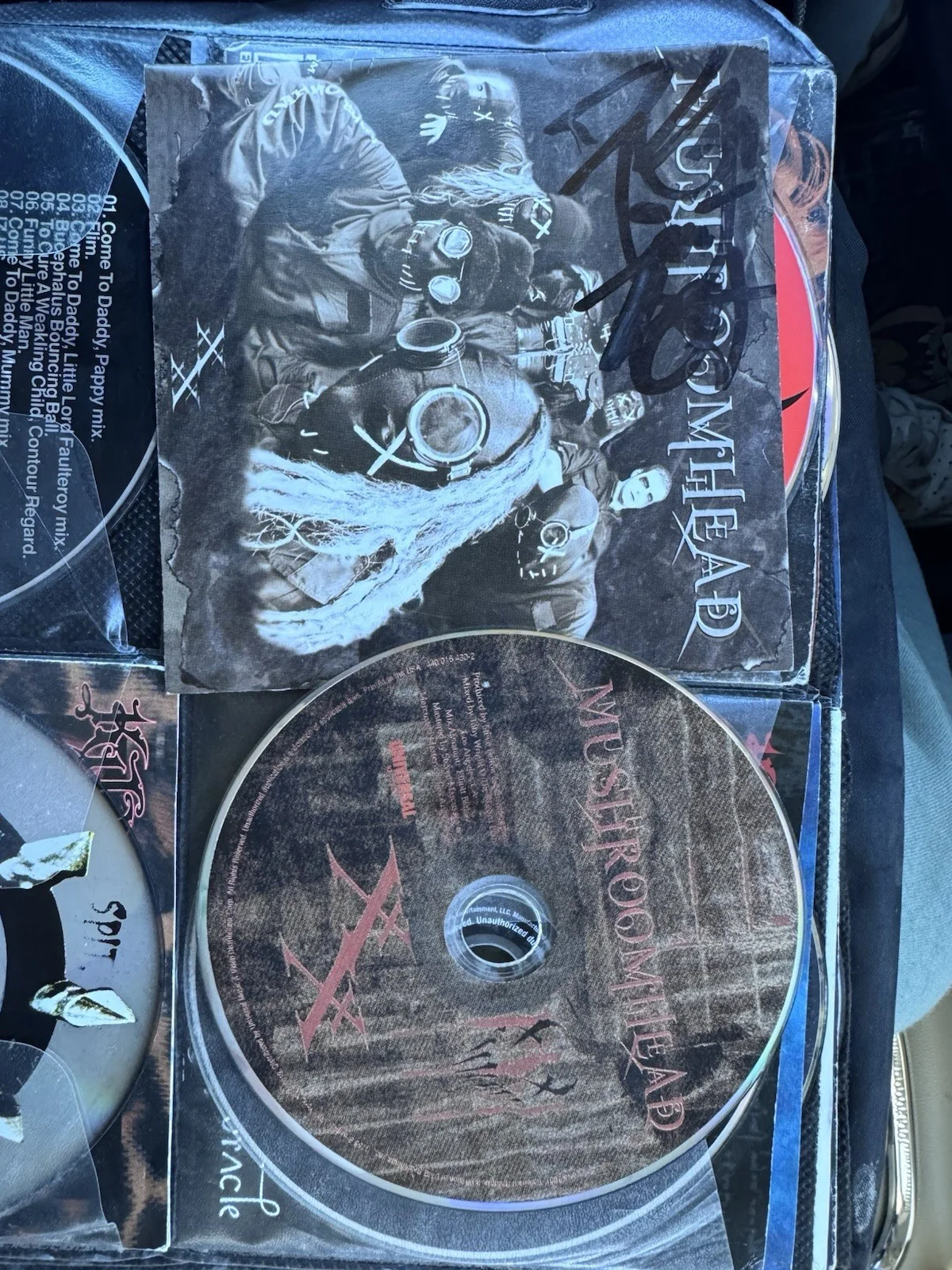Mushroomhead Autographed Original CD & Booklet Music Collectible, изображение 3