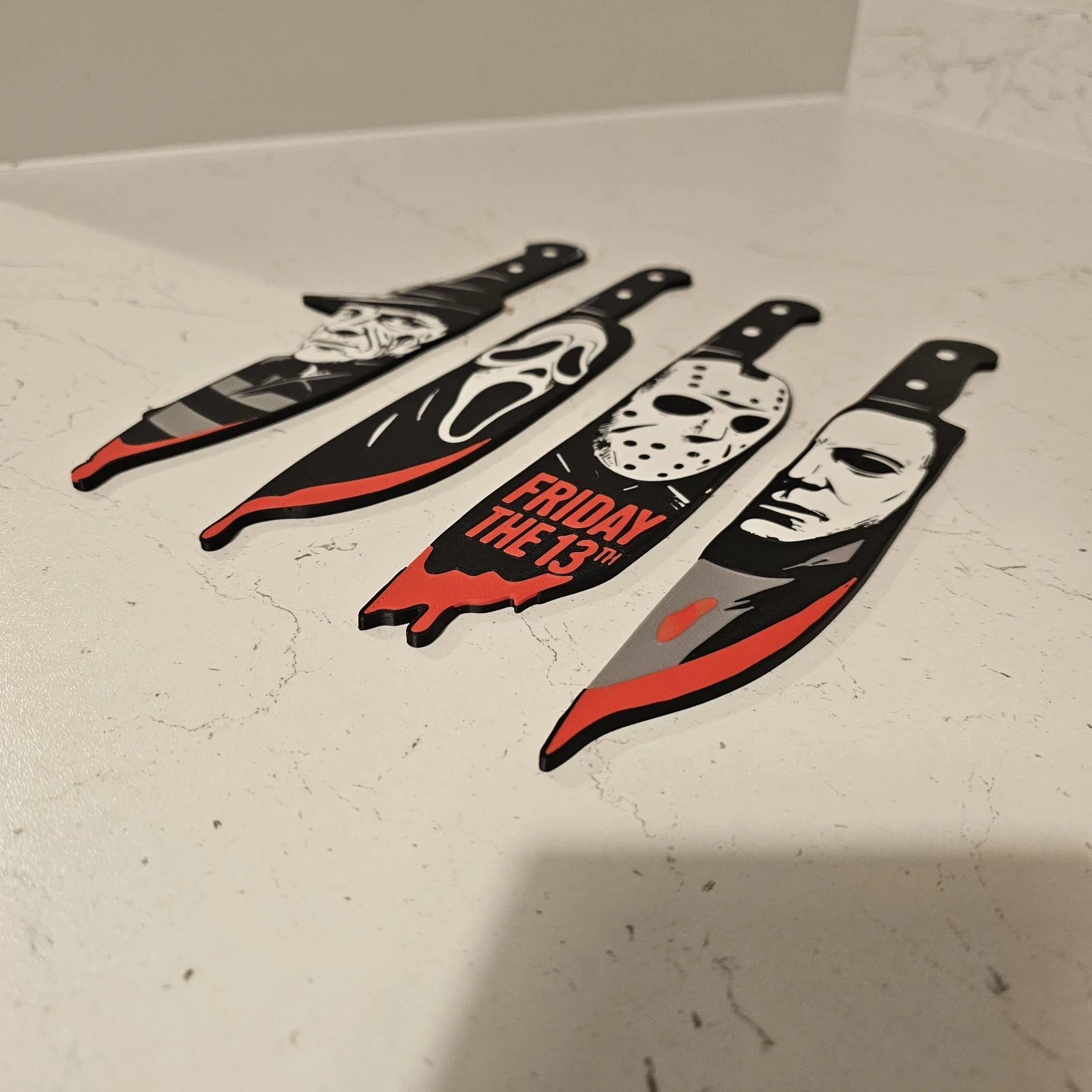 Horror Movie Icons Inspired Bloody Knife Wall Art Collection, изображение 3