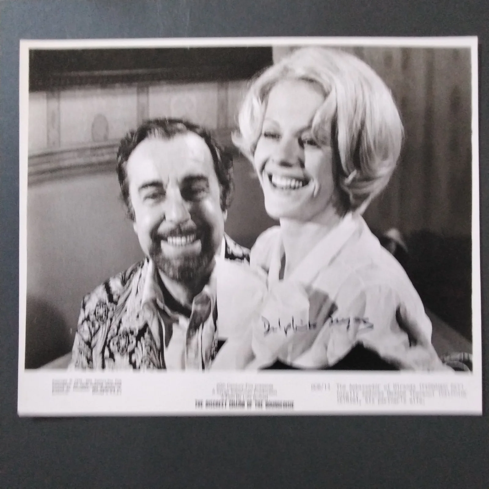 Delphine Seyrig SIGNED 1972 Photo Film Actress Discreet Charm of The Bourgeoisie, изображение 2