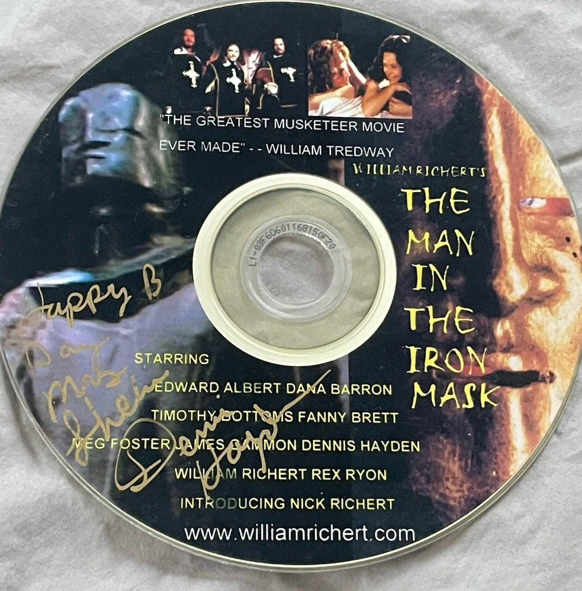 Dennis Hayden Autograph The Man In The Iron Mask Signed Photo & CD Disc!! Rare, изображение 2