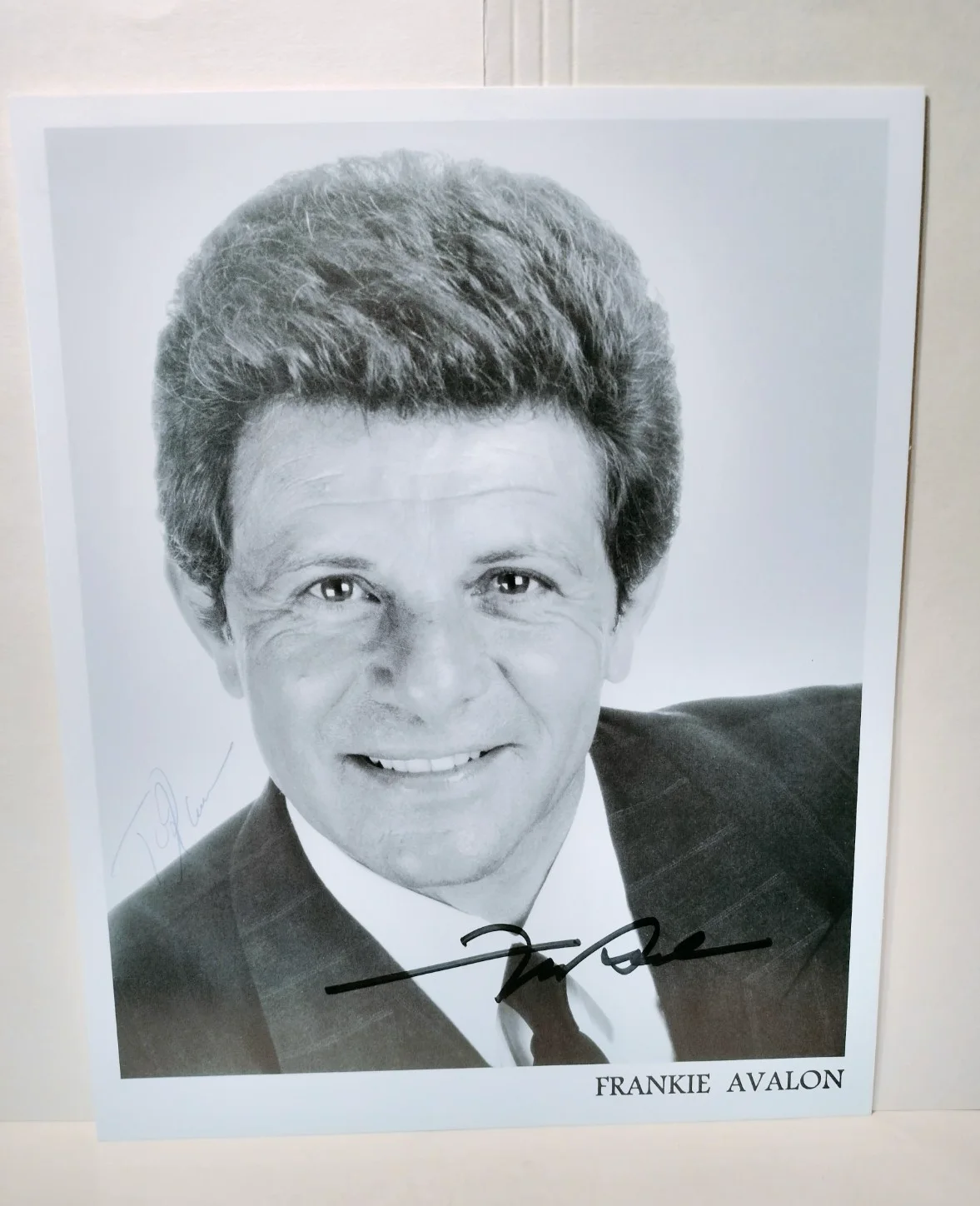 FRANKIE AVALON, BOBBY RYDELL — FRANKIE AVALON & BOBBY RYDELL - Signed Photos - 1950's Singer Movie Actor s, изображение 2