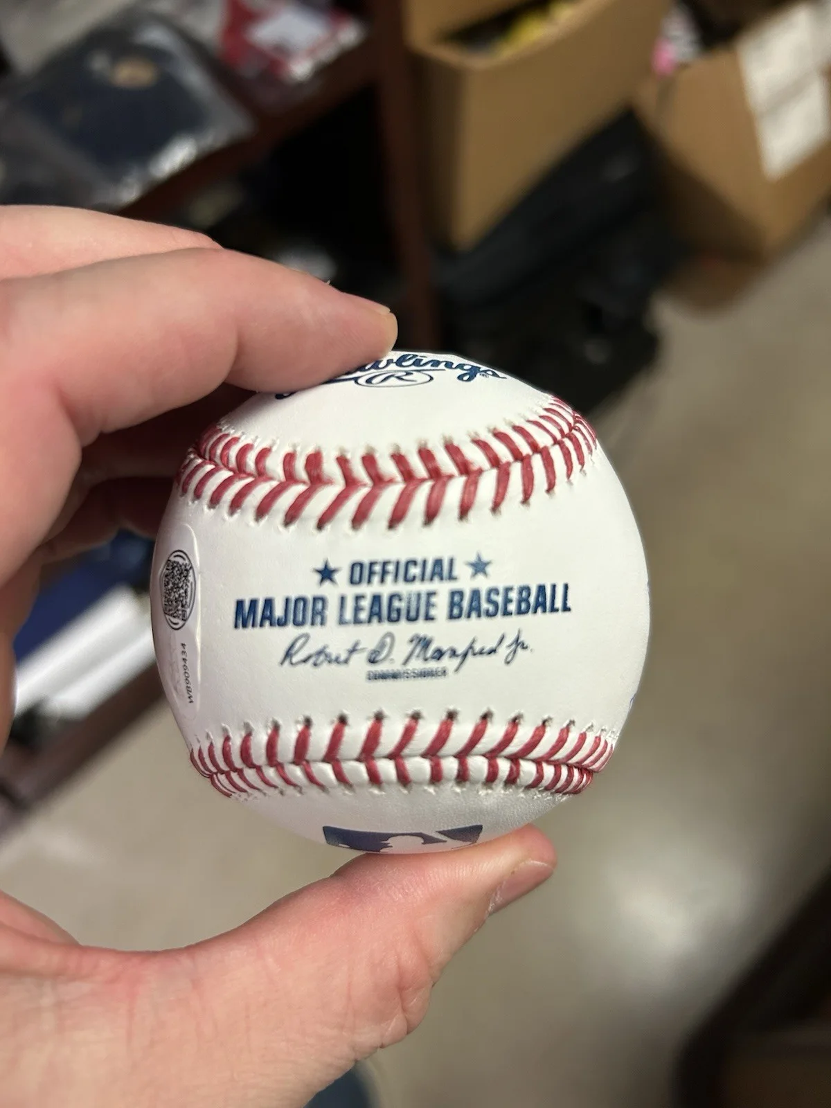 Charlie Sheen, Tom Berenger, Corbin Bernsen — Charlie Sheen, Tom Berenger & Corbin Bernsen Signed OML Baseball (Beckett) Major, image 4