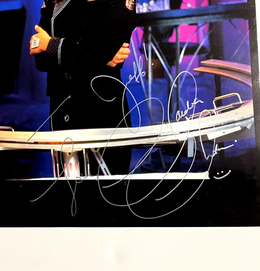 Claudia Christian — Babylon 5 Claudia Christian autographed 8 x 10 photo Dragon Con, image 2