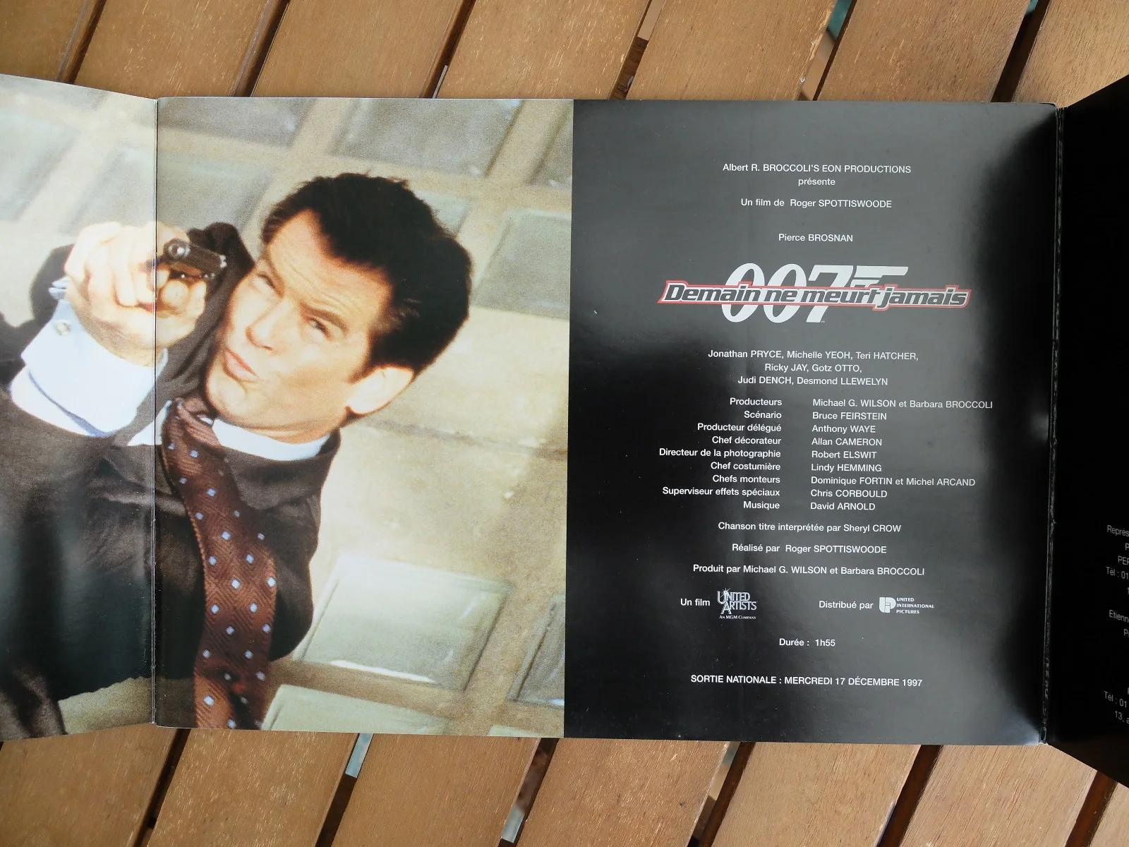DEMAIN NE MEURT JAMAIS [Tomorrow Never Dies] Film Movie Cinema 1997 Pressbook, изображение 2
