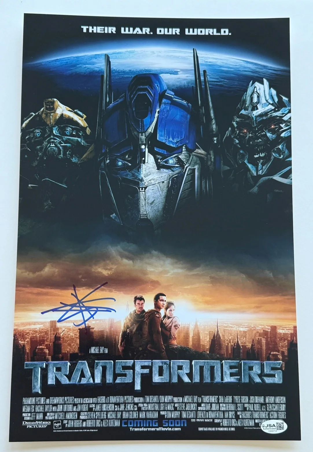Shia LaBeouf — Shia LaBeouf SIGNED Transformers 11x17 photo EXACT PROOF Holes Disturbia JSA A