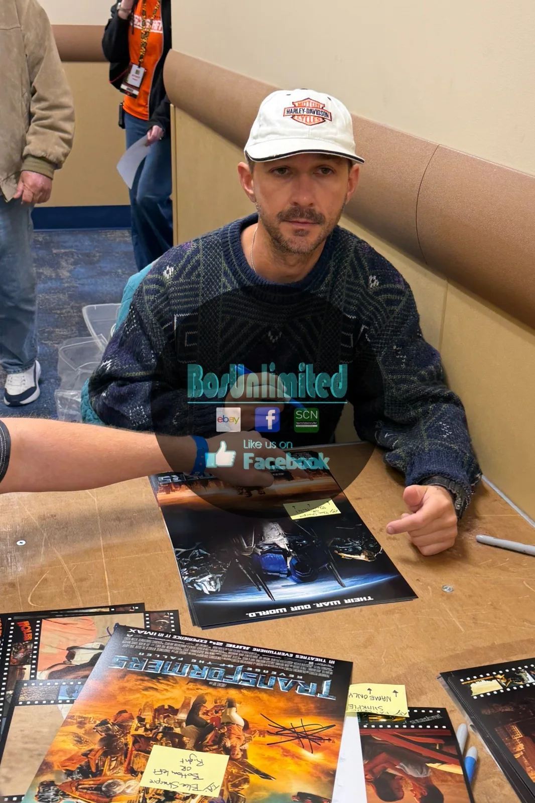 Shia LaBeouf — Shia LaBeouf SIGNED Transformers 11x17 photo EXACT PROOF Holes Disturbia JSA A, изображение 3