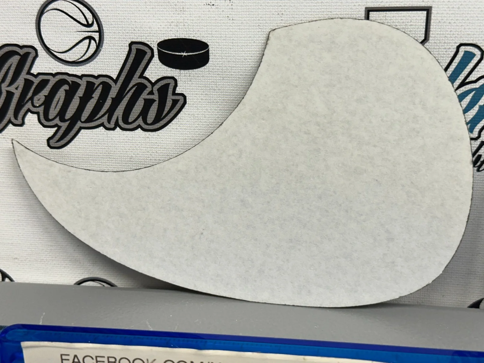 WAYLON SHOOTER JENNINGS SIGNED AUTOGRAPHED BLACK GUITAR PICK GUARD-BECKETT BAS, изображение 4