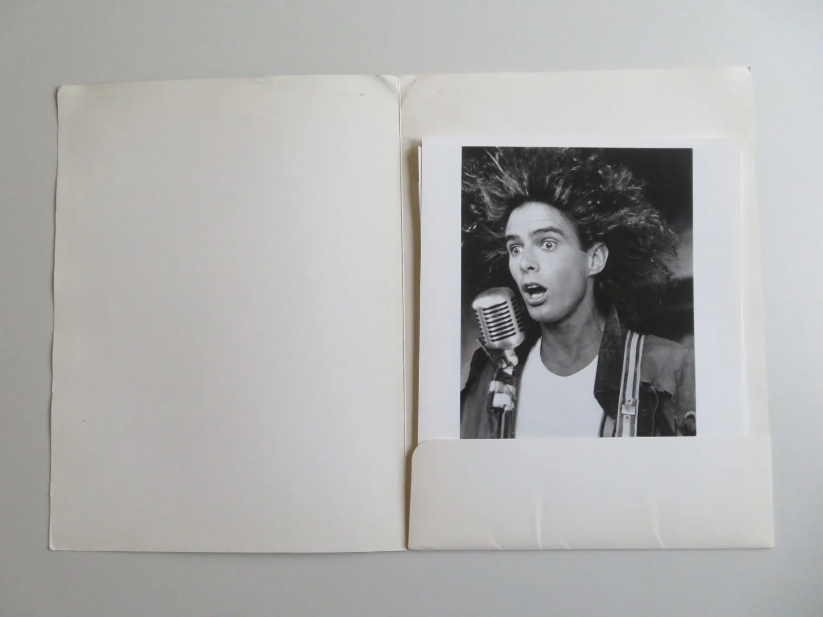 YOUNG EINSTEIN PRESS KIT 1988 YAHOO SERIOUS JOHN HOWARD, image 2