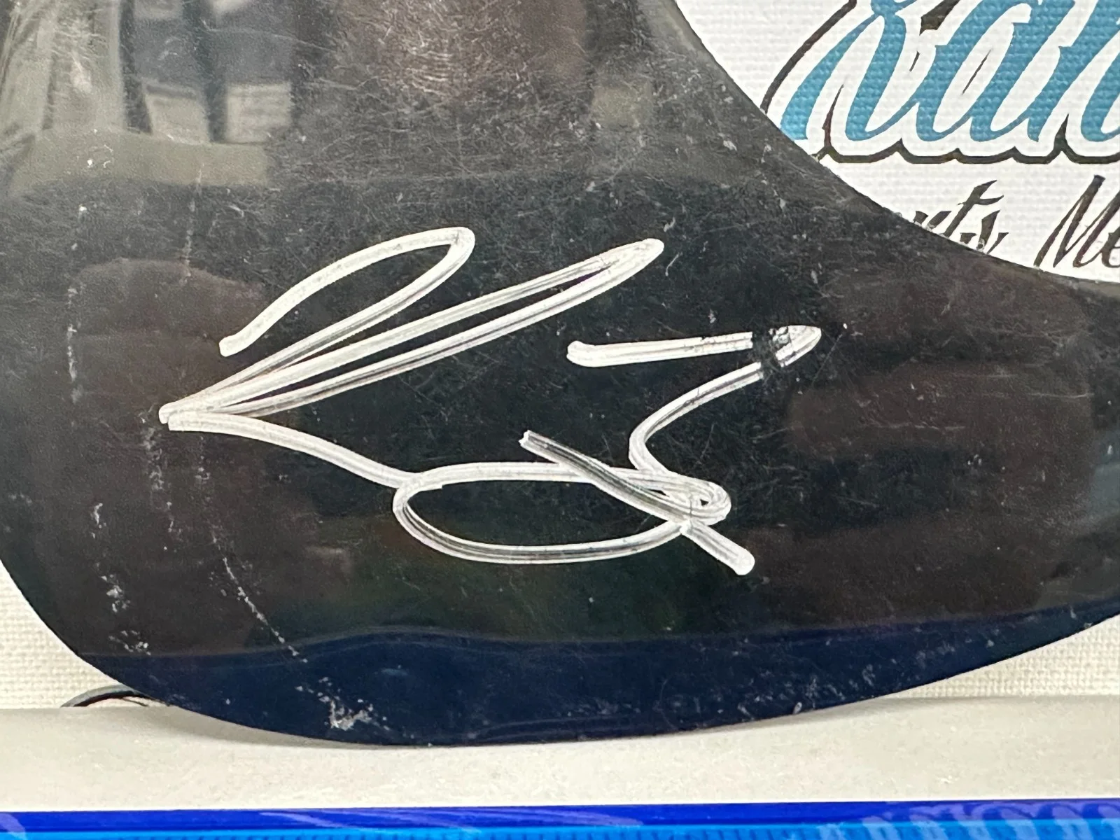 KEVIN FEDERLINE K-FED SIGNED AUTOGRAPHED BLACK GUITAR PICK GUARD-BECKETT BAS COA, изображение 3