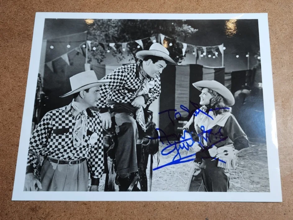 Anne Gwynne — ANNE GWYNNE Autographed / SIGNED Photo w/ Abbott & Costello - "Ride Em Cowboy", изображение 2