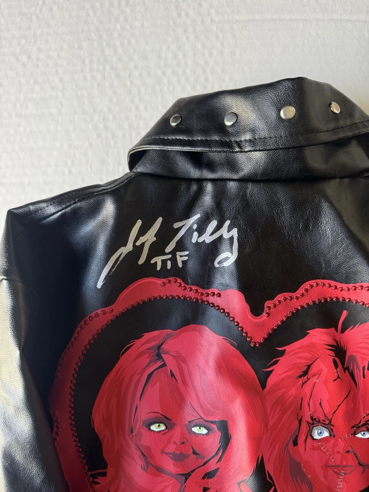 jennifer tilly — jennifer tilly signed One of A kind Rare Tiffany Sm Jacket Seed of Chucky Swau, изображение 4
