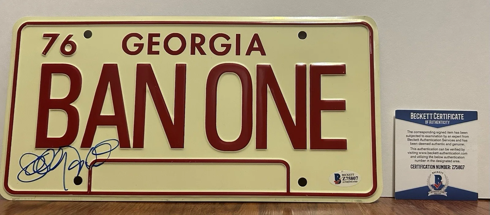 Sally Field — SALLY FIELD SIGNED SMOKEY AND THE BANDIT CARRIE LICENSE PLATE BECKETT BAS