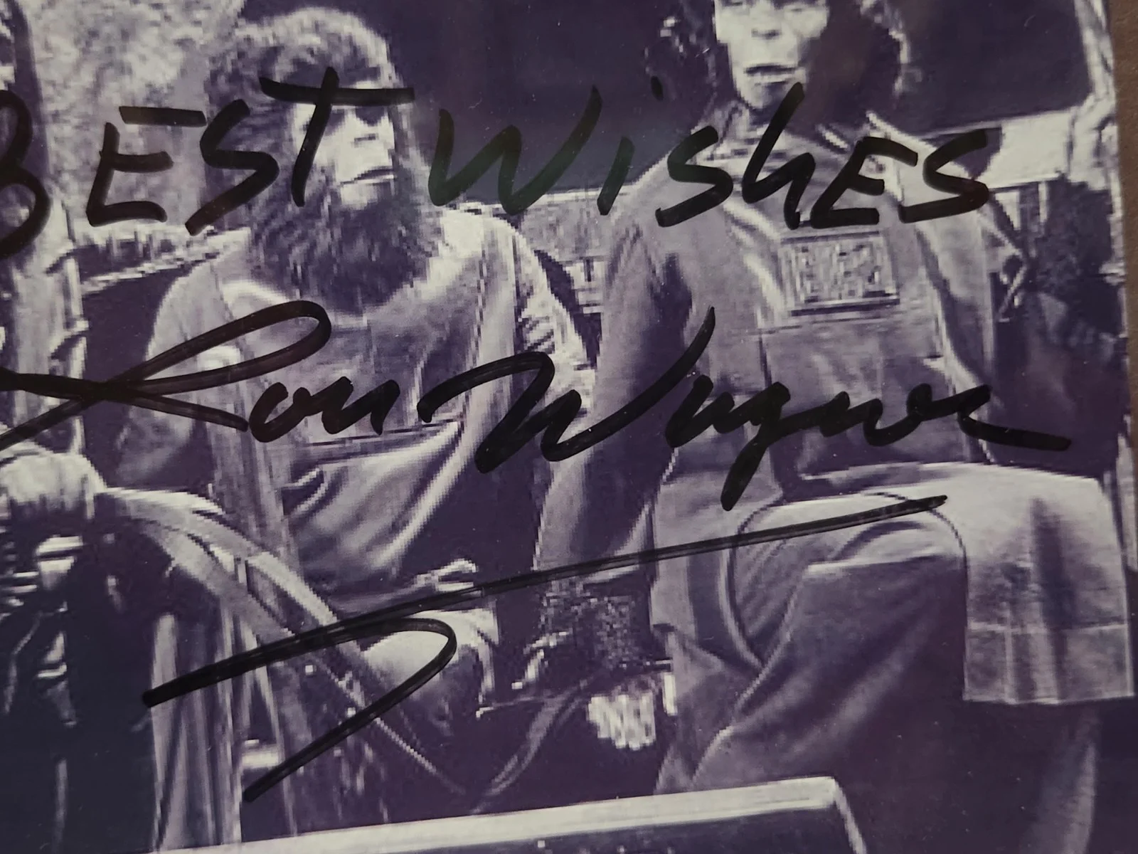 Lou Wagner — Lou Wagner "Planet Of The Apes" Autographed Framed 4×6 Photo, изображение 2