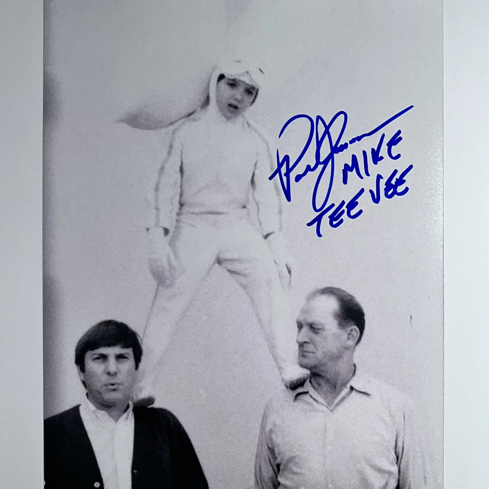 Paris Themmen — WILLY WONKA Signed 8x10 Photo / PARIS THEMMEN As MIKE TEEVEE Hanging Around Set, image 2