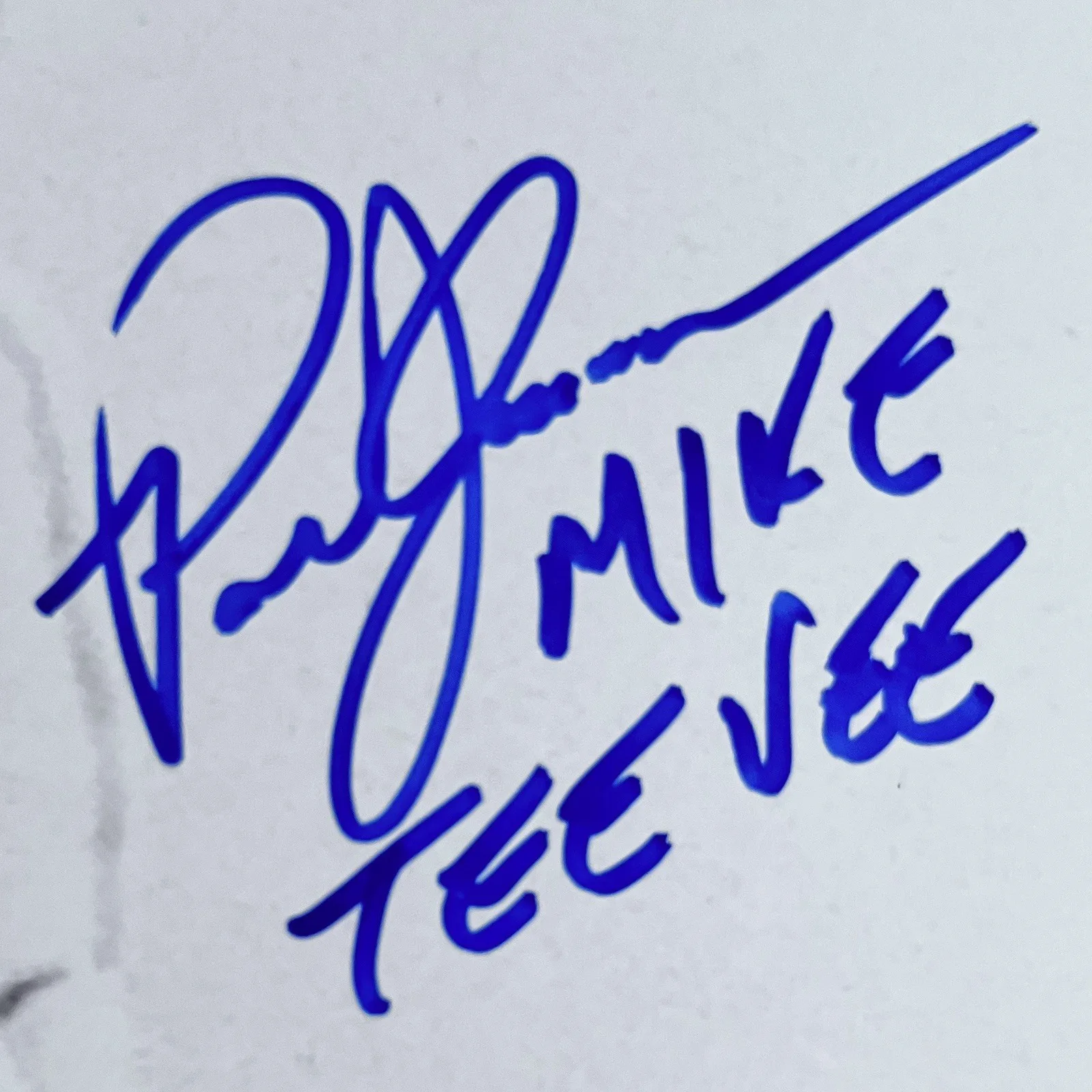 Paris Themmen — WILLY WONKA Signed 8x10 Photo / PARIS THEMMEN As MIKE TEEVEE Hanging Around Set, image 3