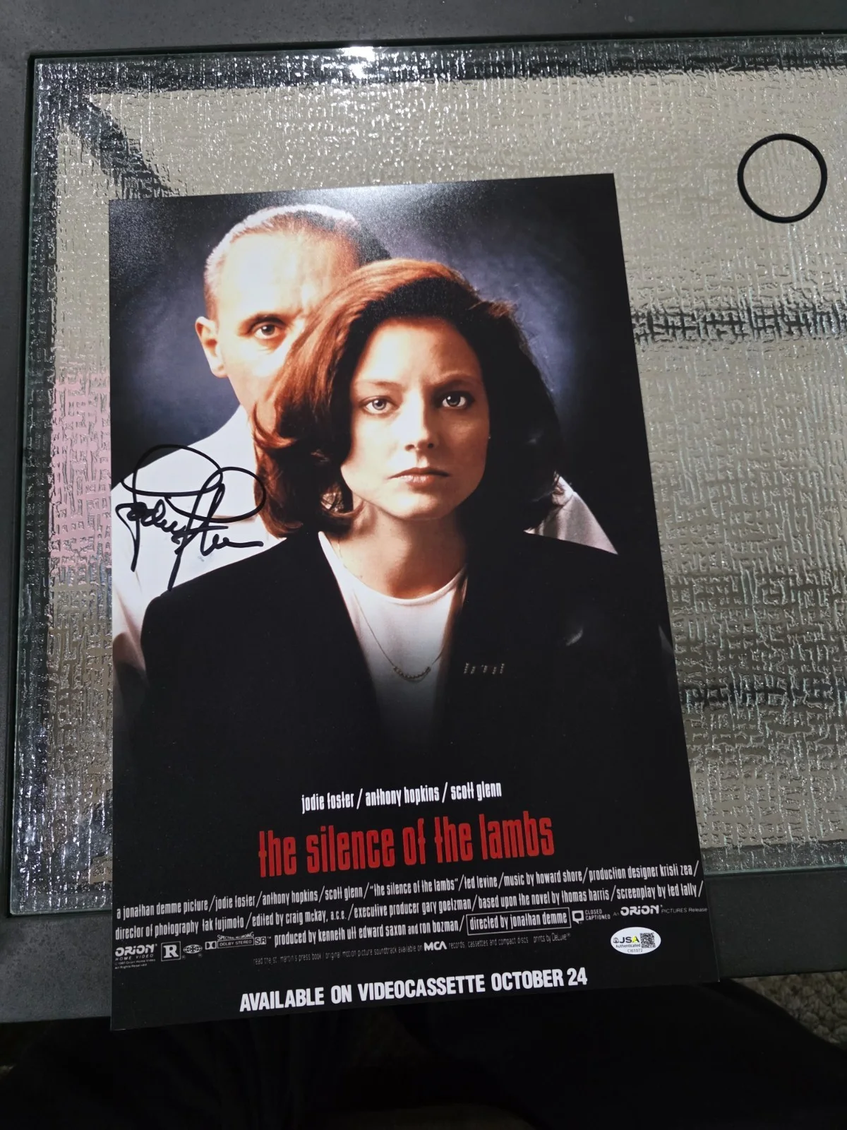 JODIE FOSTER — JODIE FOSTER signed "SILENCE OF THE LAMBS" 12x18 Photo JSA COA