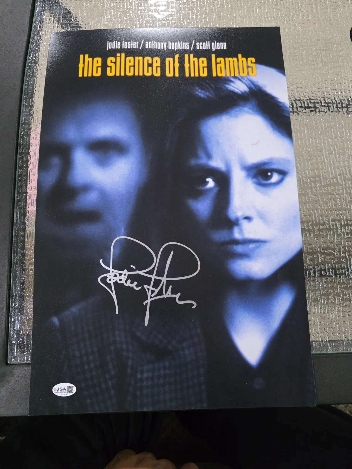 JODIE FOSTER — JODIE FOSTER signed "SILENCE OF THE LAMBS" 12x18 Photo JSA COA