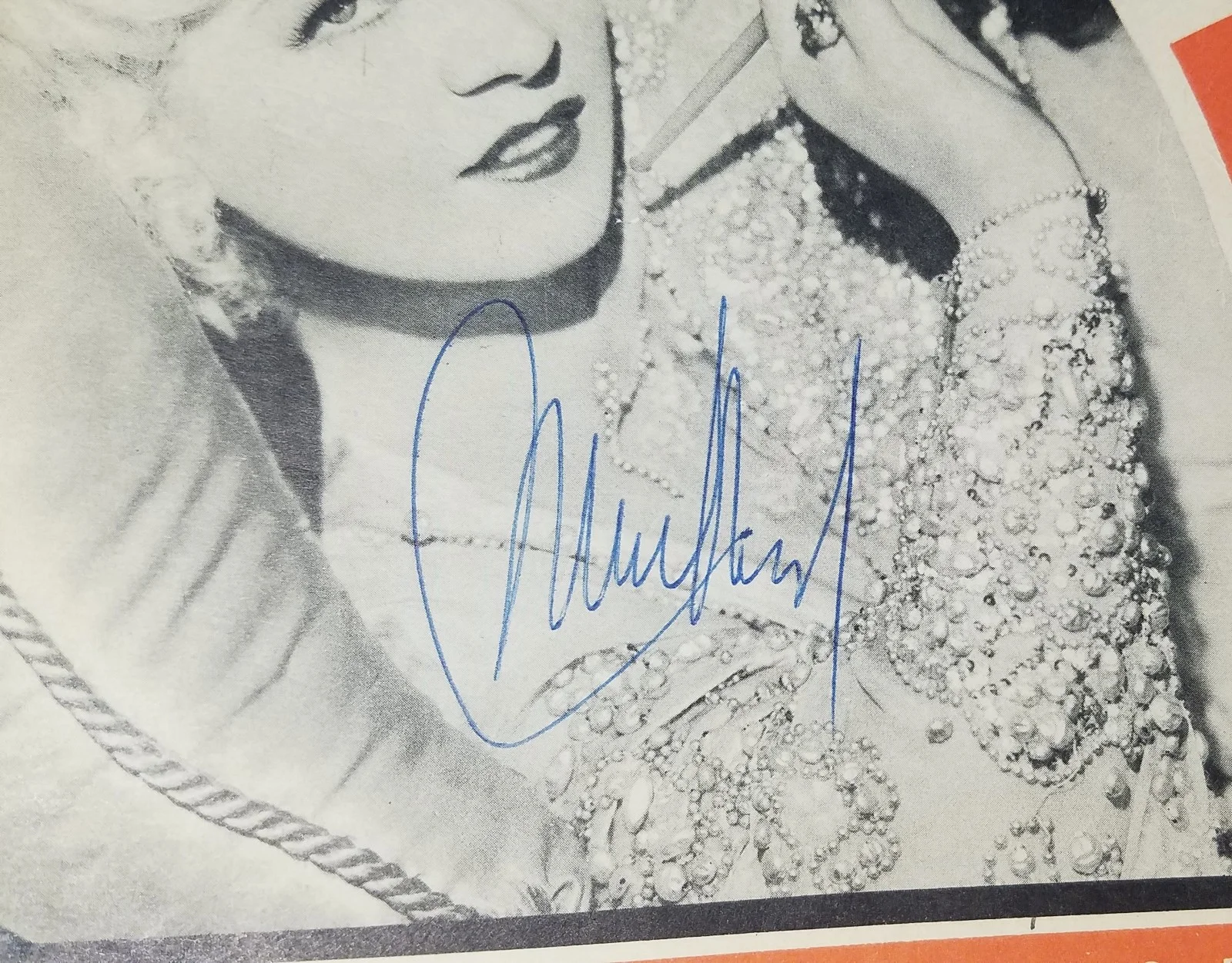 Mae West — Mae West Souvenir Program, Signed with JSA, image 4